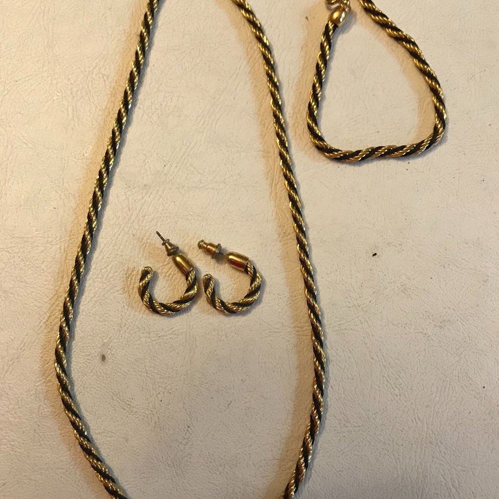Gold & black rope chain set
